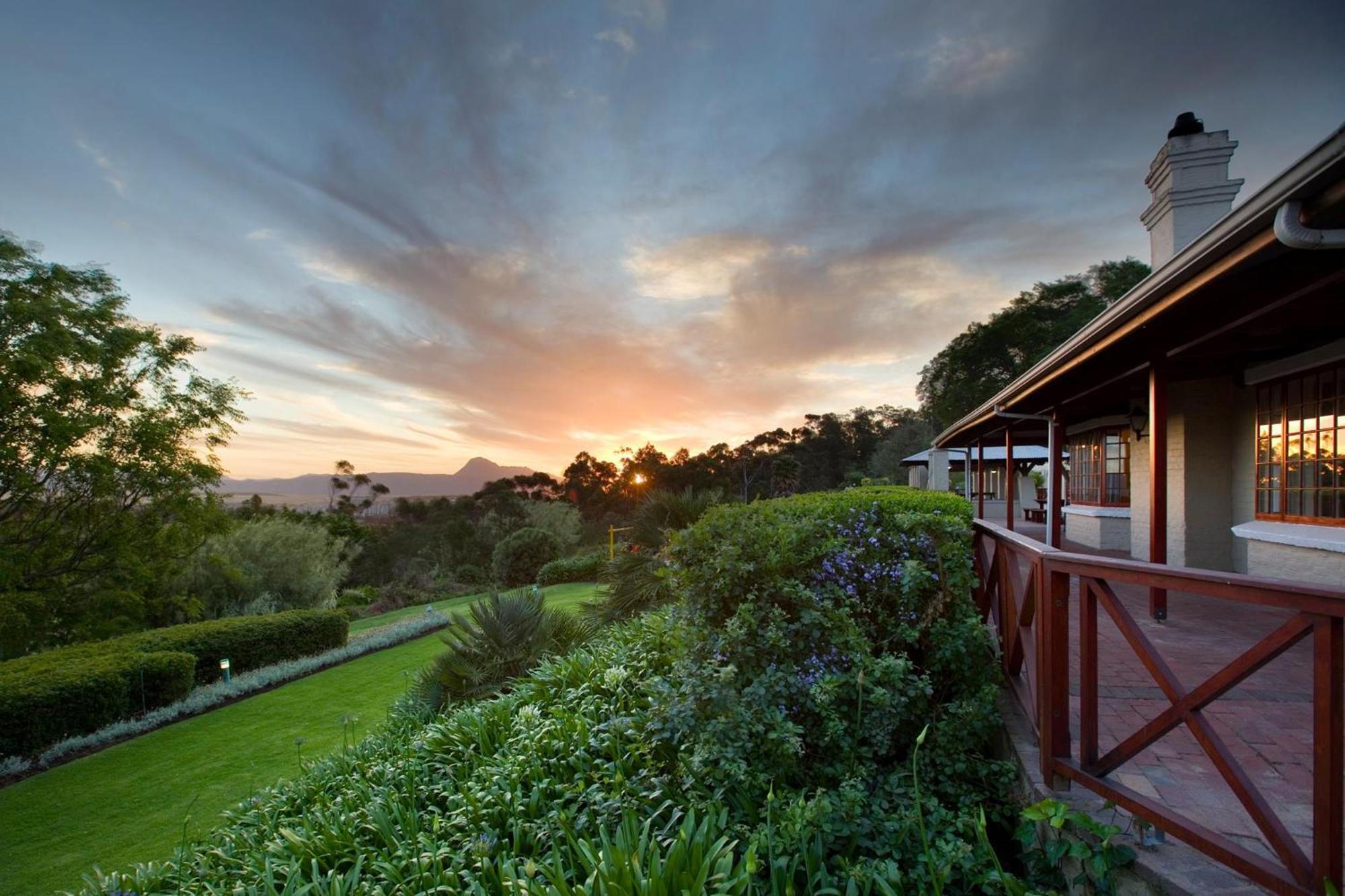 The Caledon Hotel And Spa ภายนอก รูปภาพ