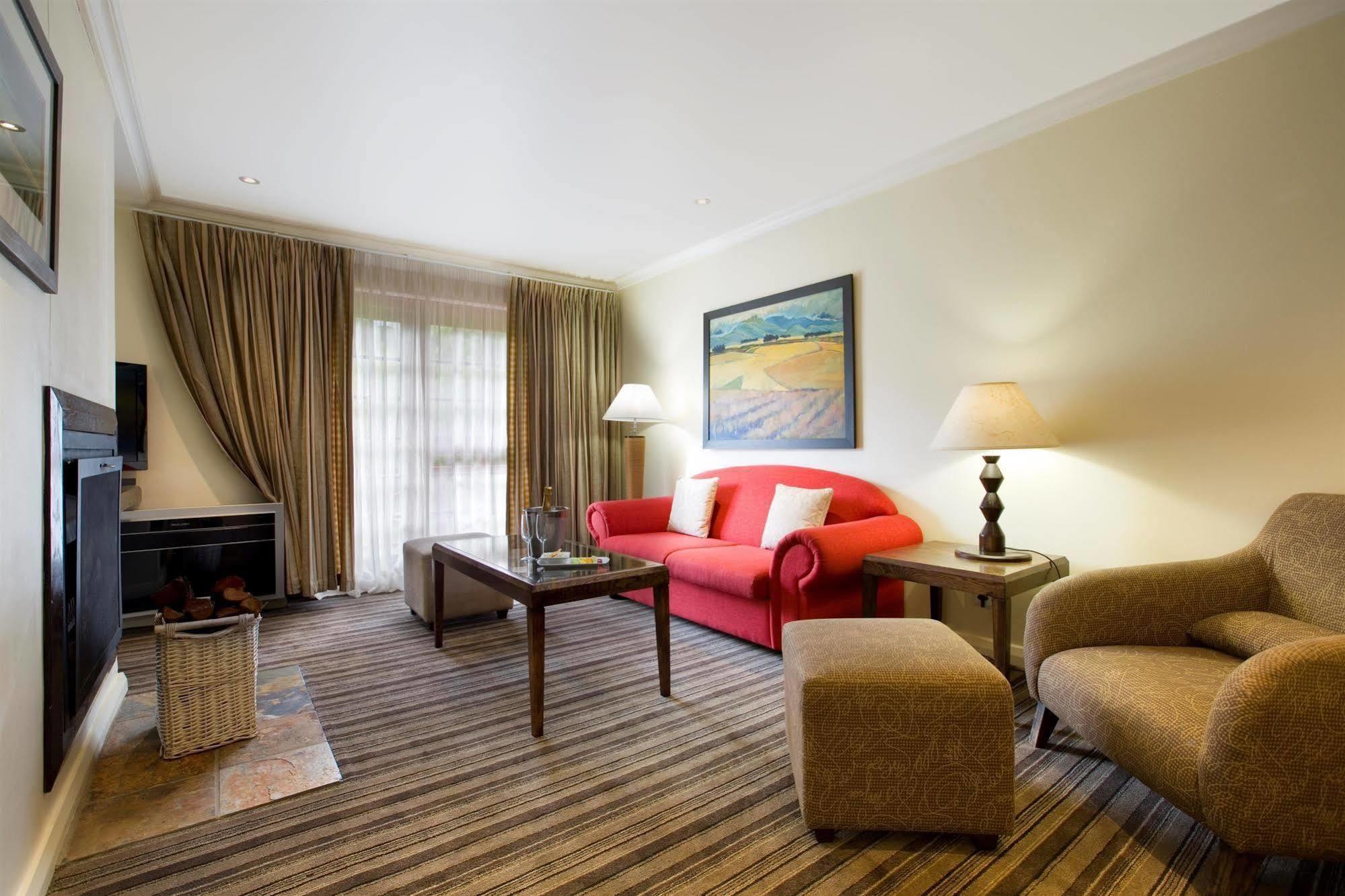 The Caledon Hotel And Spa ภายนอก รูปภาพ